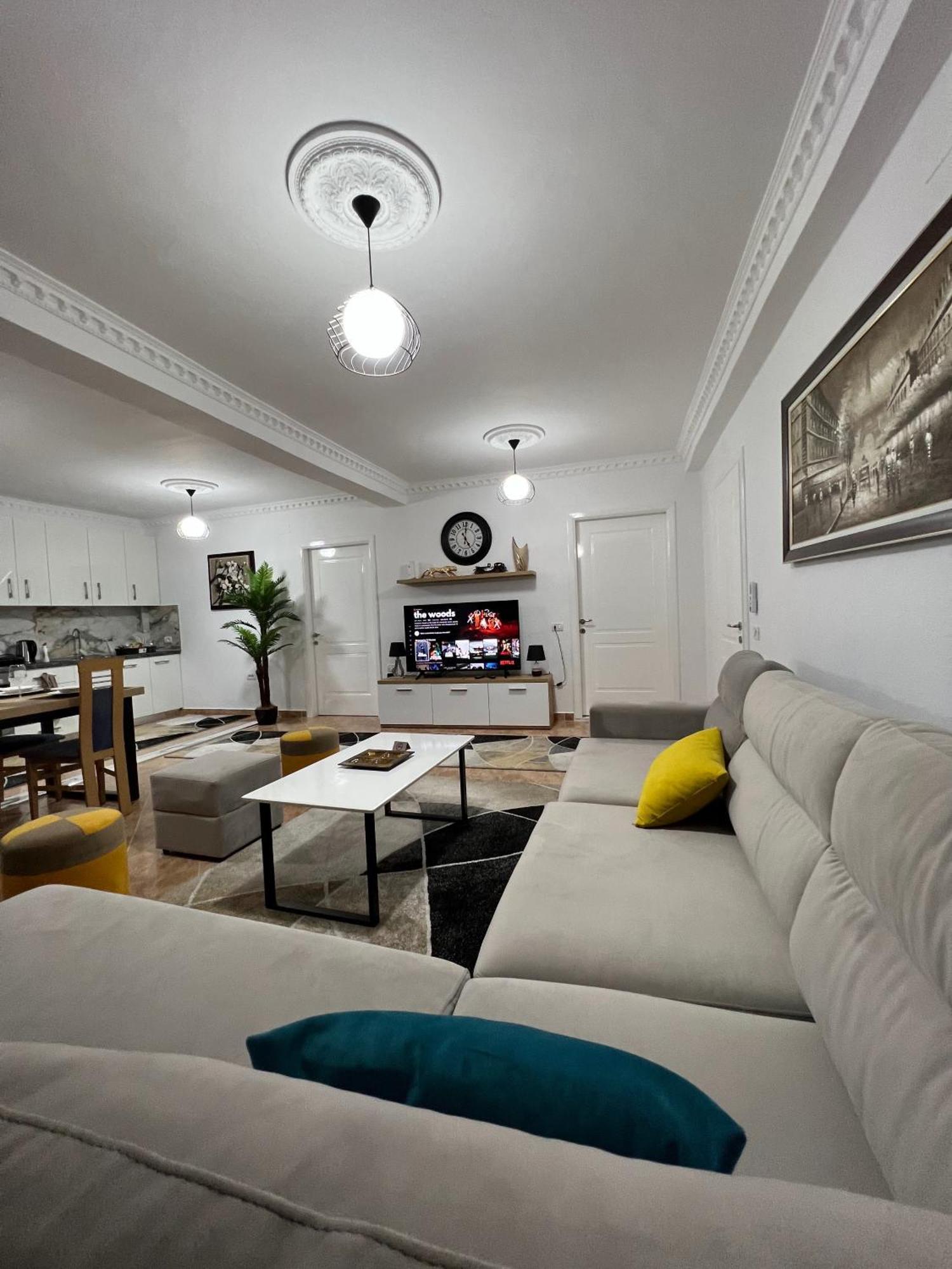Daily Rent Apartment City Center Elbasan 6 المظهر الخارجي الصورة